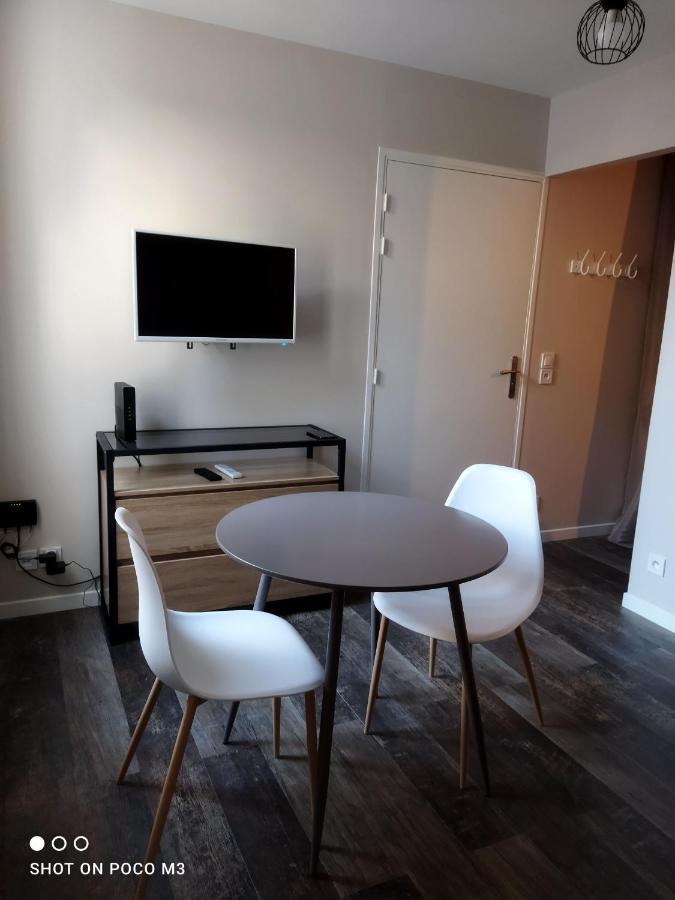 Joli T1 Hypercentre Rochefort 外观 照片
